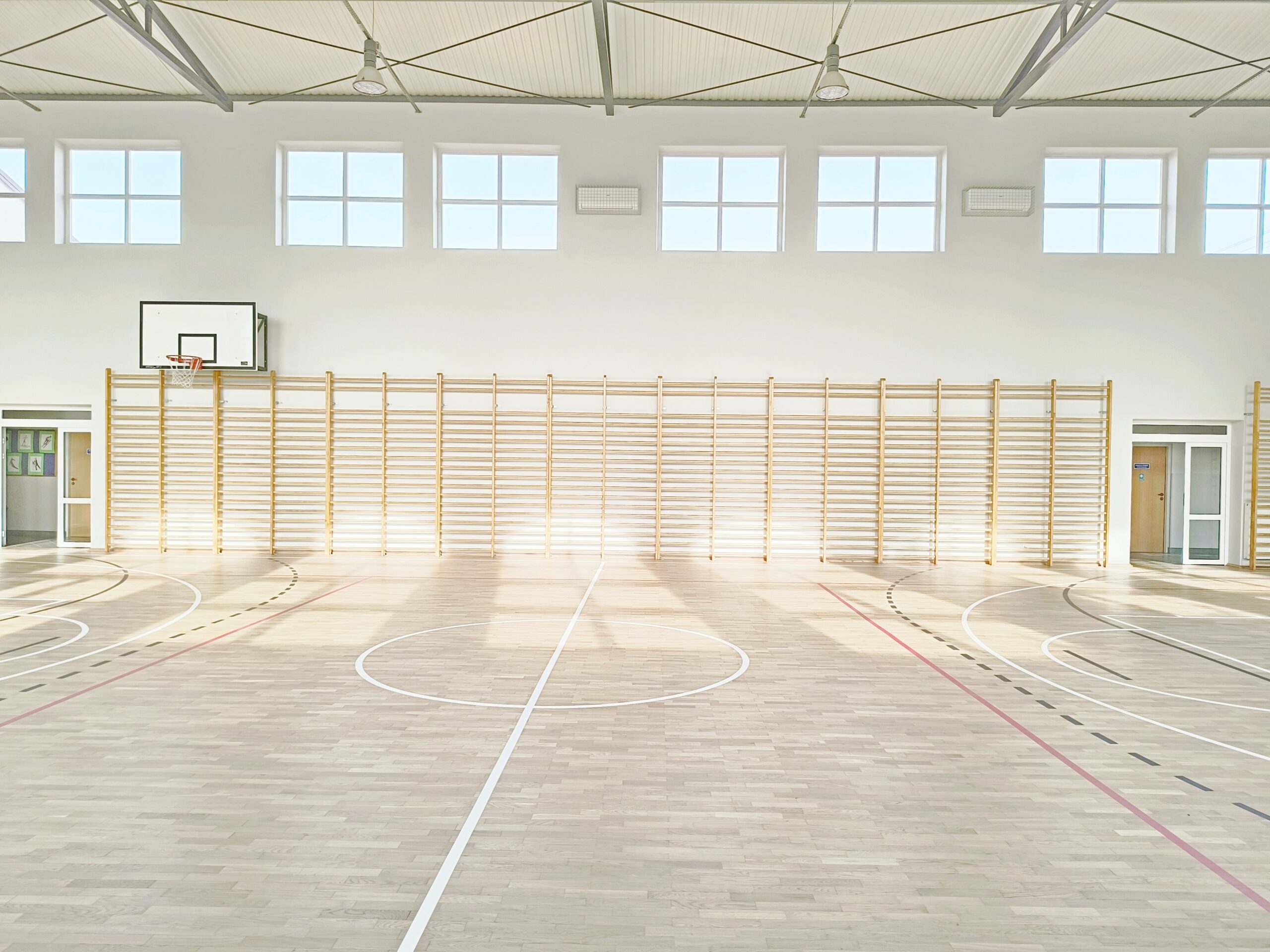 REMONT SALI GIMNASTYCZNEJ W SZKOLE PODSTAWOWEJ IM. TADEUSZA KOŚCIUSZKI W STACHLEWIE